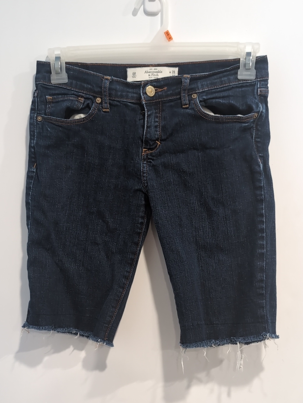 Abercrombie & Fitch Fallon Dark Wash Denim Bermuda Shorts Raw Hem Sz 6R W28